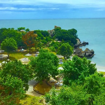 Курортный комплекс Rusalka Holiday Village