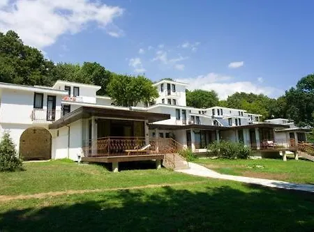 Курортный комплекс Rusalka Holiday Village Камен-Бряг